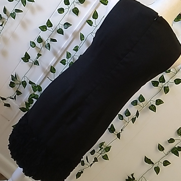 Just... Taylor Black Linen w/ Ruffled Bottom sz 2 - Picture 10 of 12